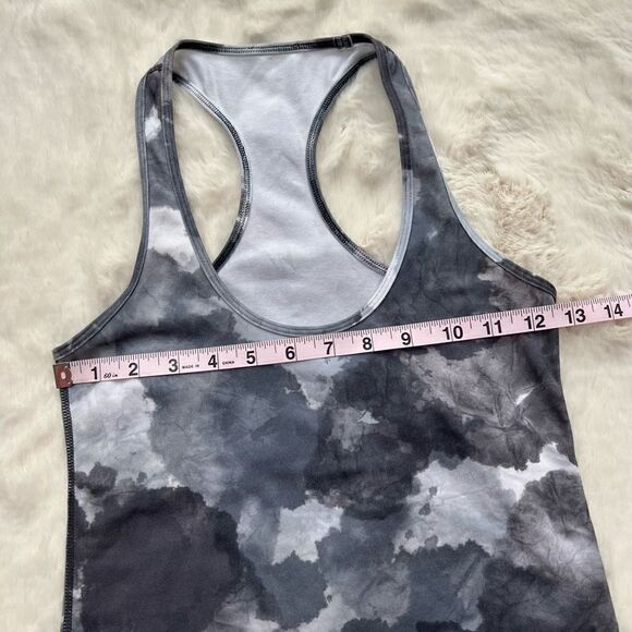 Lululemon Cool Racerback Tank Top Gray Watercolor Tie Dye Abstract Print size 4 - Picture 7 of 7